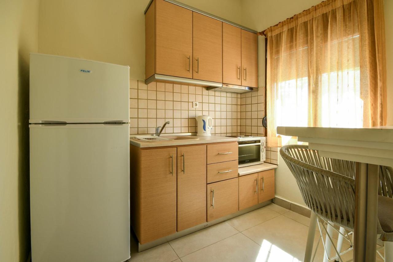 Zinozis Beach Apartments Vourvourou Exterior photo