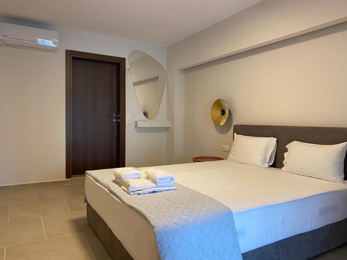 Zinozis Beach Apartments Vourvourou Exterior photo