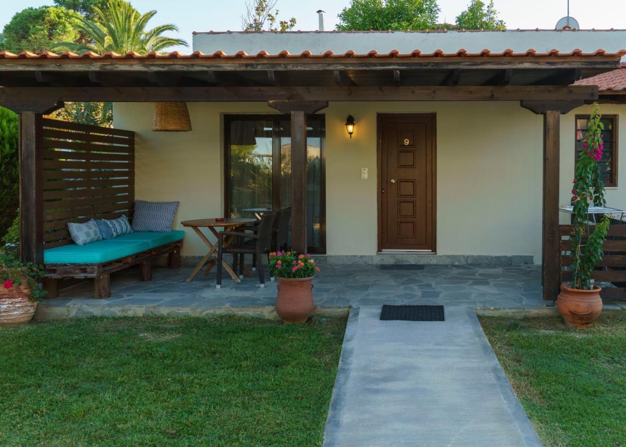 Zinozis Beach Apartments Vourvourou Exterior photo