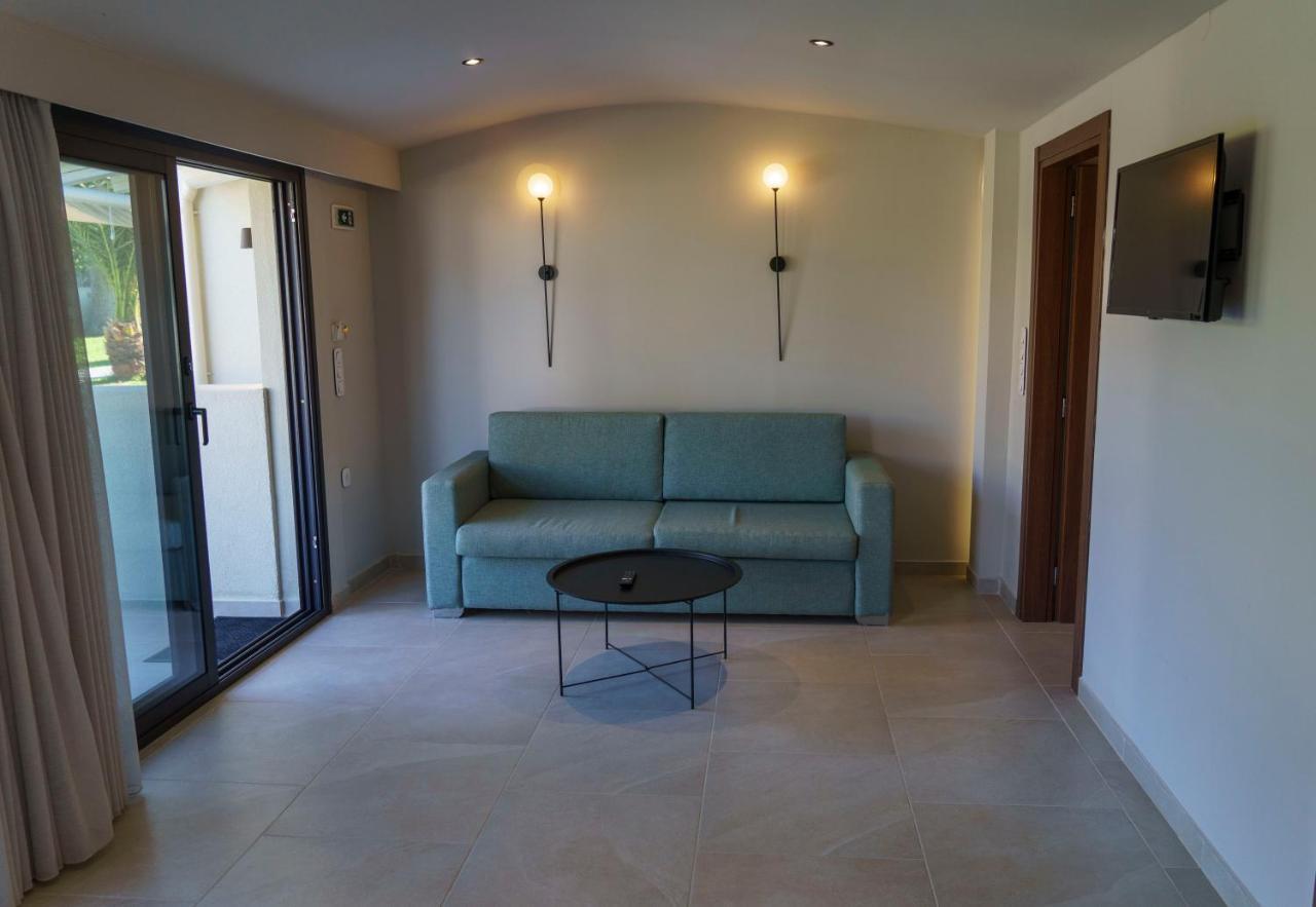 Zinozis Beach Apartments Vourvourou Exterior photo
